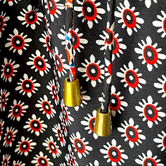 Beautiful Long Sleeve Blouse - Picture 6 of 8